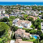 Villa Vivi Homes -villa Alpetona Private Pool, Garden & Terrace *