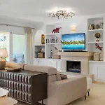 Vivi Homes -villa Alpetona Private Pool, Garden & Terrace