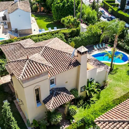 Vivi Homes -villa Alpetona Private Pool, Garden & Terrace Villa Sitio de Calahonda